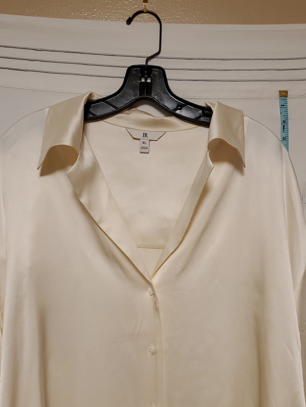 Banana Republic 100 % Silk Cream Button Down Blouse XL Luxury Capsule Layer - Picture 2 of 5